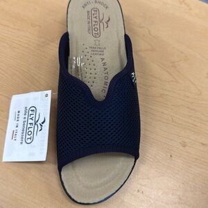 Fly Flot Slide Sandals